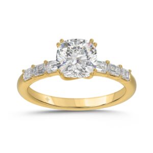 14K YELLOW GOLD 3 1/2CT EMERALD/CUSHION DIAMOND LADIES RING (CENTER STONE CUSHION DIAMOND 3CT)