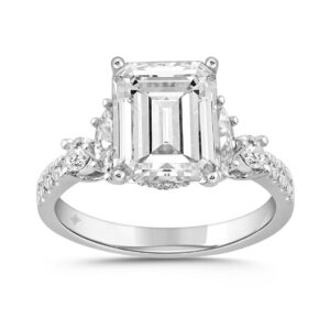 LADIES RING 3.75CT ROUND/MARQUISE DIAMOND 14K WHITE GOLD (CENTER STONE EMERALD DIAMOND 3.00CT)